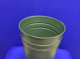 Vaso alto em lata verde 29,5 x 18cm