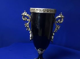 Vaso preto com prata envelhecido c/ alça trabalhada 51x20cm